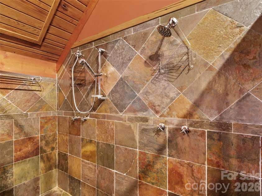 56 Spring House Drive, Burnsville, NC 28714.  MLS# CAR4376620, YatesRealty ID 34081. 