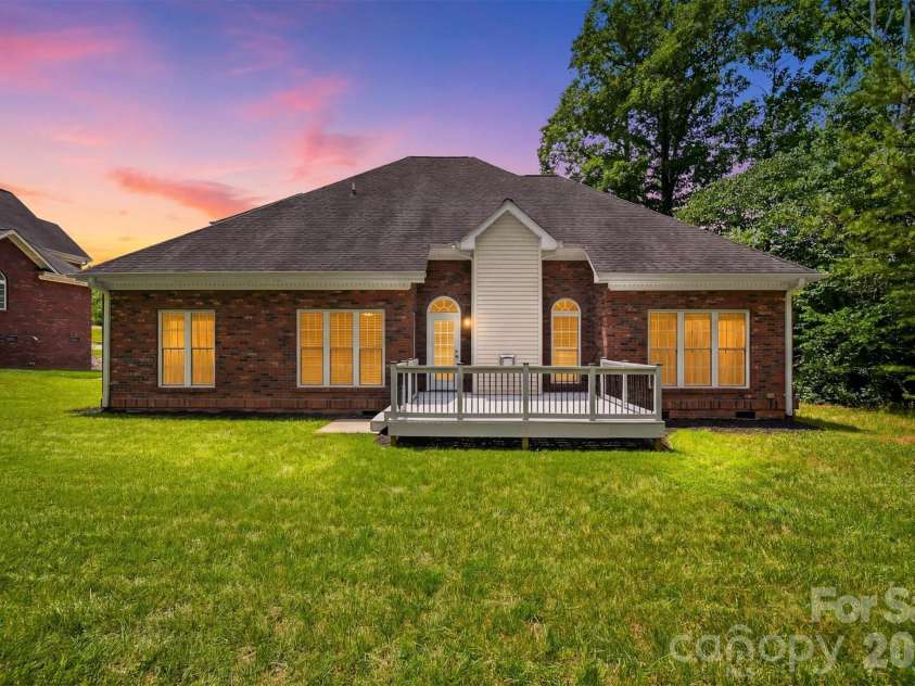 1110 Mayfield Circle, Conover, NC 28613.  MLS# CAR4393654, YatesRealty ID 34082. 