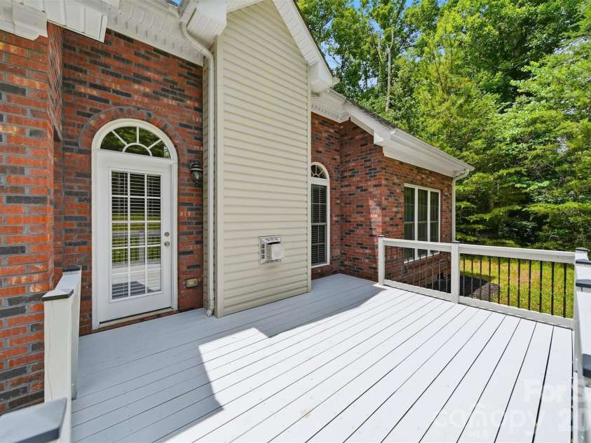 1110 Mayfield Circle, Conover, NC 28613.  MLS# CAR4393654, YatesRealty ID 34082. 