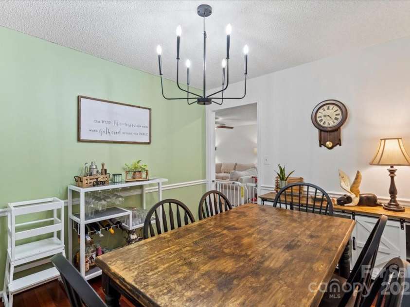 124 Roberts Avenue, York, SC 29745.  MLS# CAR4292592, YatesRealty ID 34082. 