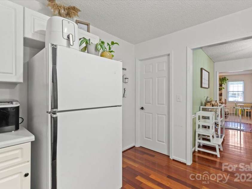 124 Roberts Avenue, York, SC 29745.  MLS# CAR4292592, YatesRealty ID 34082. 