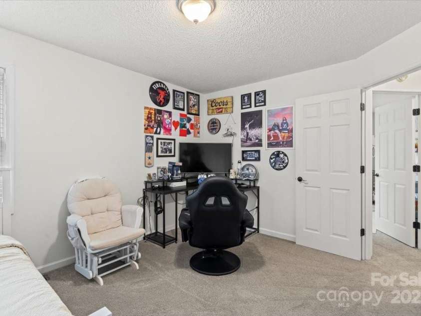 124 Roberts Avenue, York, SC 29745.  MLS# CAR4292592, YatesRealty ID 34082. 