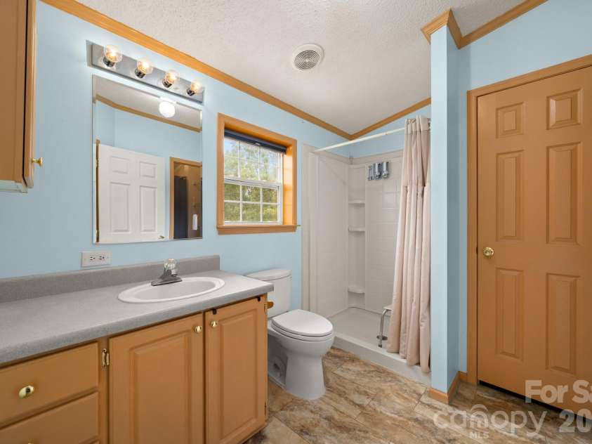 30 Countryside Drive, Hendersonville, NC 28792.  MLS# CAR4393532, YatesRealty ID 34083. 