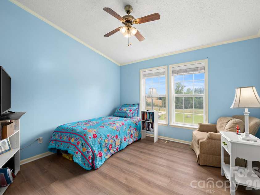 30 Countryside Drive, Hendersonville, NC 28792.  MLS# CAR4393532, YatesRealty ID 34083. 