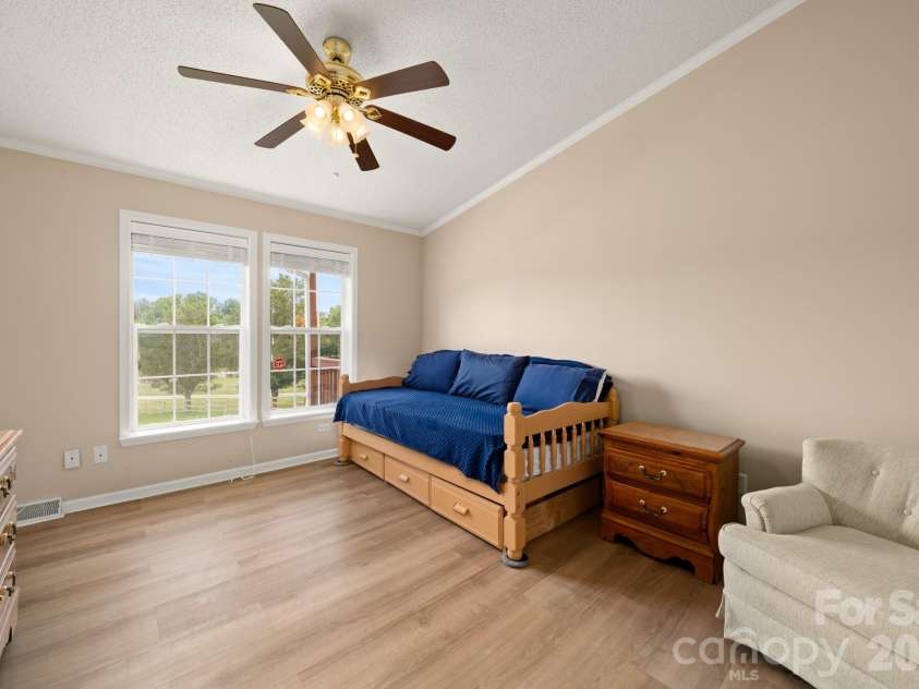 30 Countryside Drive, Hendersonville, NC 28792.  MLS# CAR4393532, YatesRealty ID 34083. 