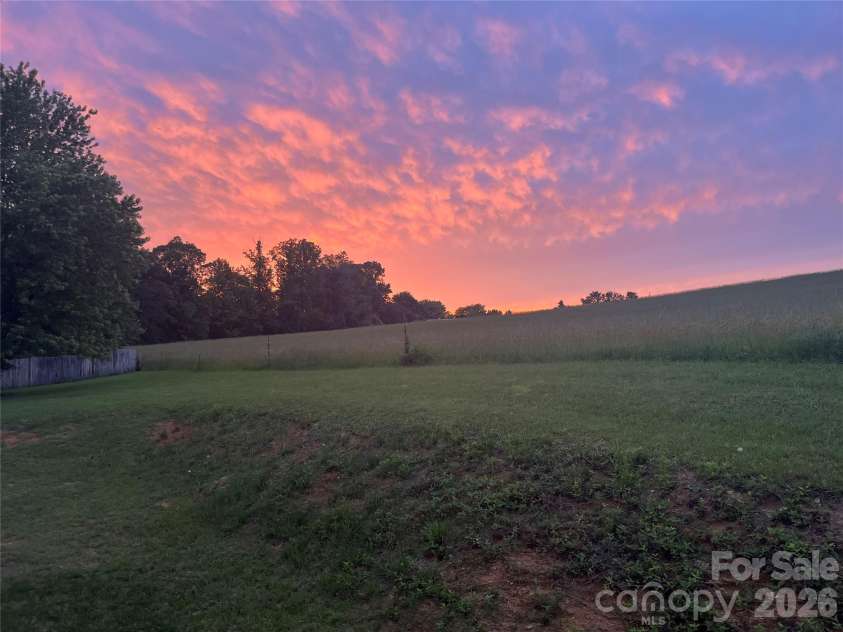 30 Countryside Drive, Hendersonville, NC 28792.  MLS# CAR4393532, YatesRealty ID 34083. 