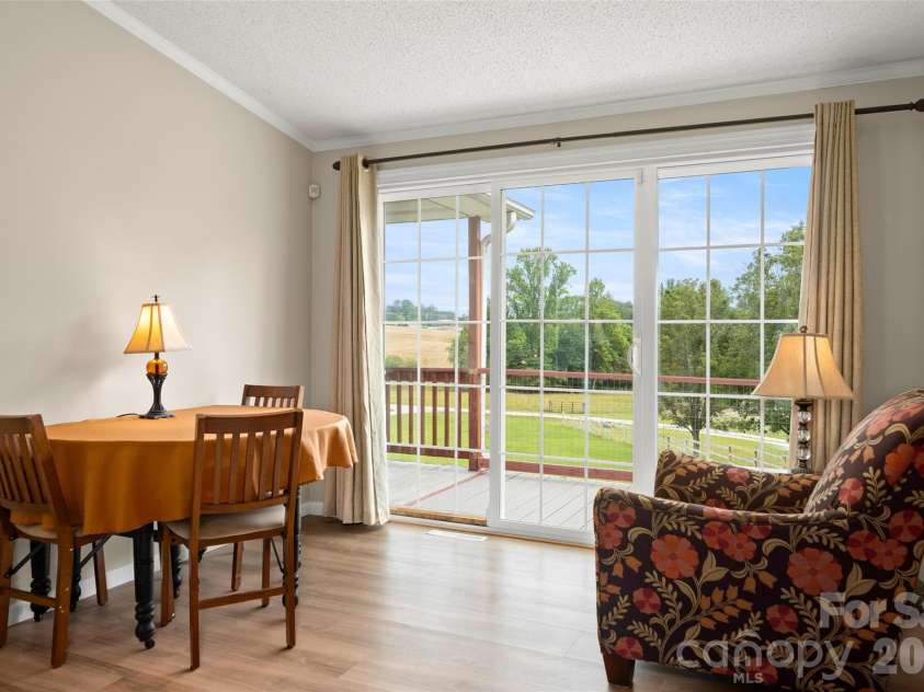 30 Countryside Drive, Hendersonville, NC 28792.  MLS# CAR4393532, YatesRealty ID 34083. 