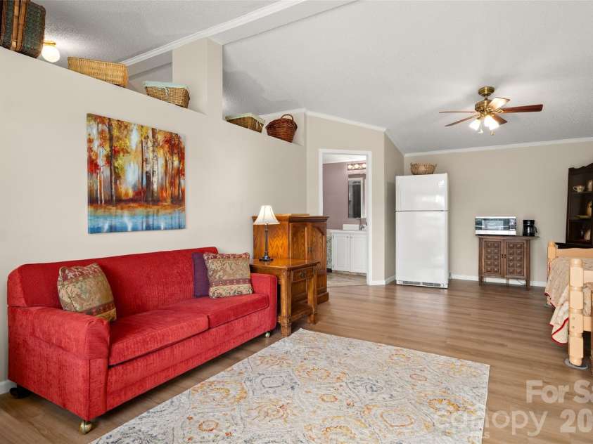 30 Countryside Drive, Hendersonville, NC 28792.  MLS# CAR4393532, YatesRealty ID 34083. 