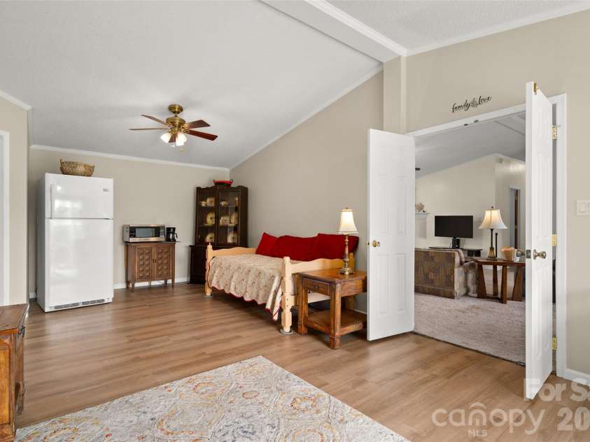 30 Countryside Drive, Hendersonville, NC 28792.  MLS# CAR4393532, YatesRealty ID 34083. 