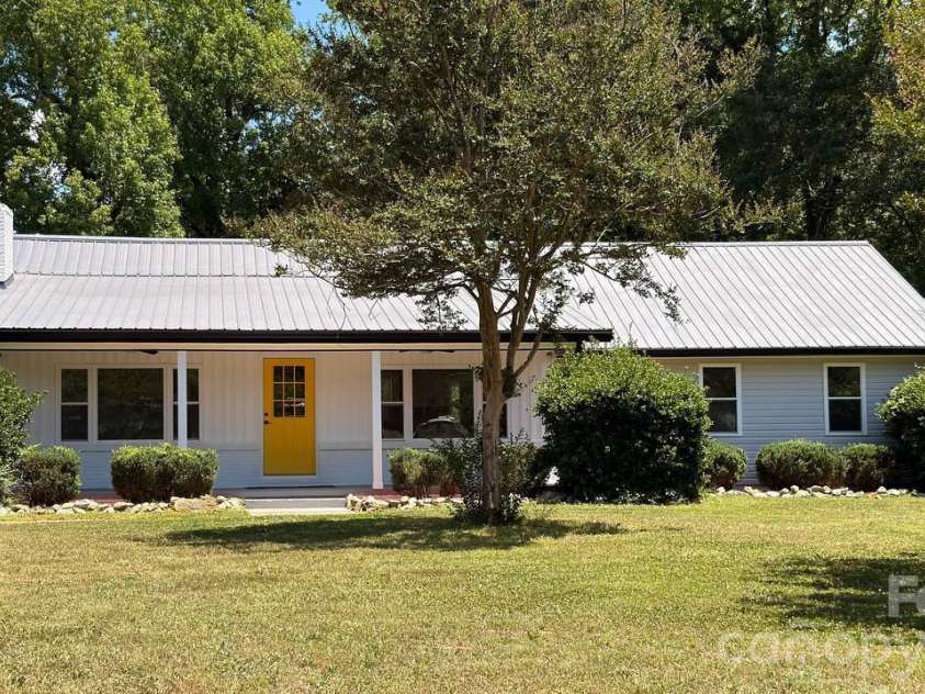 4604 Old Hickory Road, Lancaster, SC 29720.  MLS# CAR4395077, YatesRealty ID 34084. 
