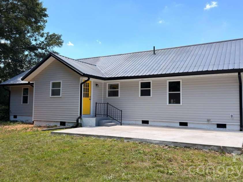 4604 Old Hickory Road, Lancaster, SC 29720.  MLS# CAR4395077, YatesRealty ID 34084. 