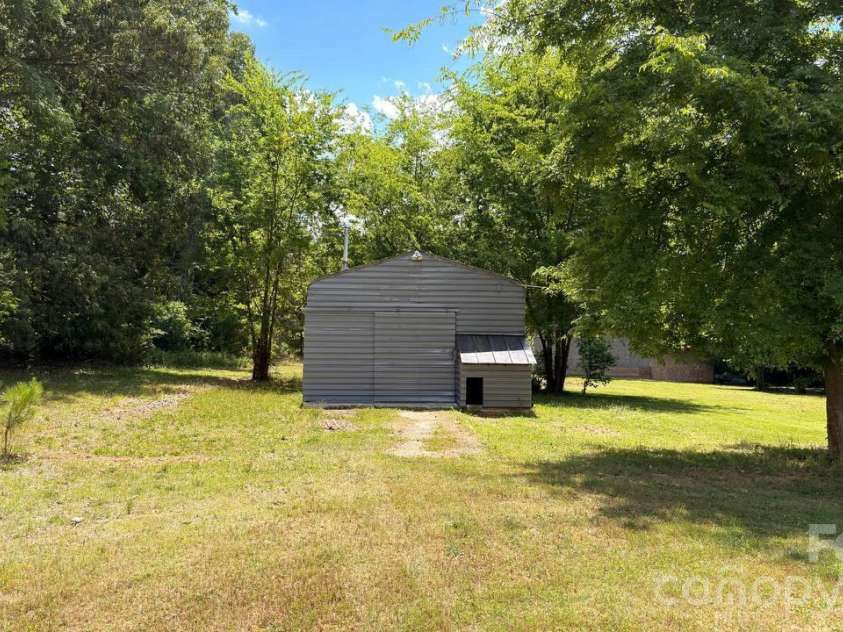 4604 Old Hickory Road, Lancaster, SC 29720.  MLS# CAR4395077, YatesRealty ID 34084. 