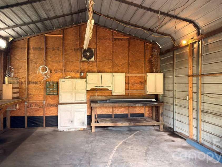 4604 Old Hickory Road, Lancaster, SC 29720.  MLS# CAR4395077, YatesRealty ID 34084. 