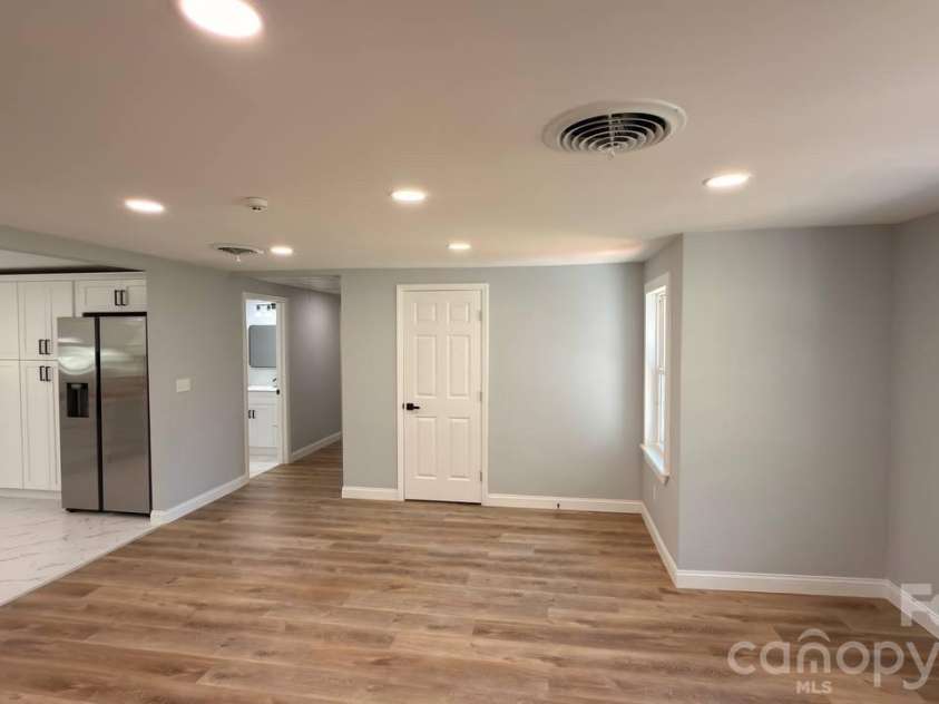 4604 Old Hickory Road, Lancaster, SC 29720.  MLS# CAR4395077, YatesRealty ID 34084. Dining room