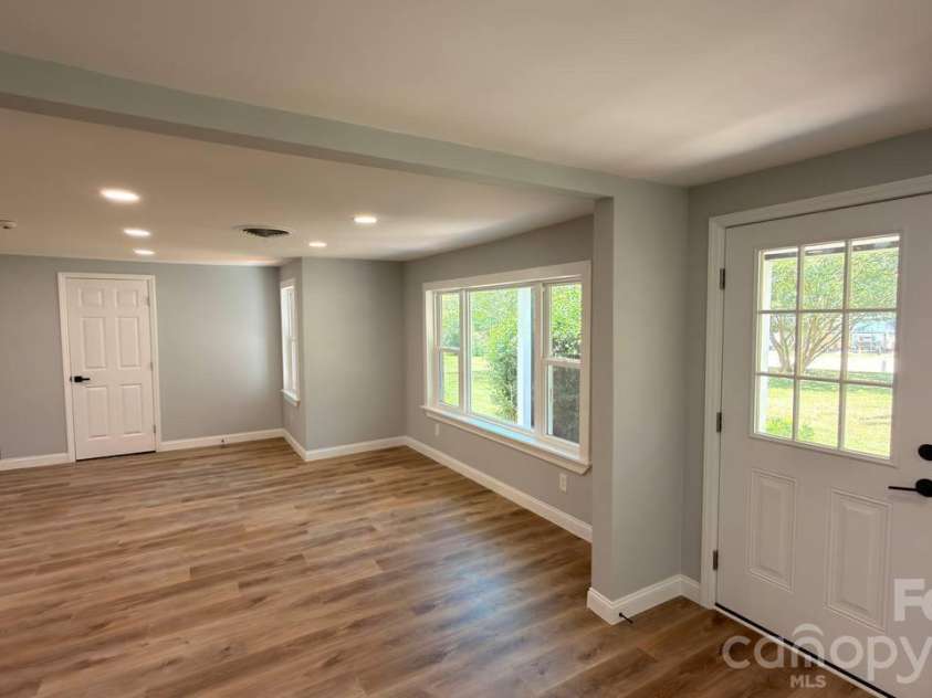 4604 Old Hickory Road, Lancaster, SC 29720.  MLS# CAR4395077, YatesRealty ID 34084. Dining room
