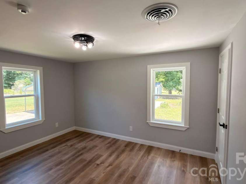 4604 Old Hickory Road, Lancaster, SC 29720.  MLS# CAR4395077, YatesRealty ID 34084. Master bedroom