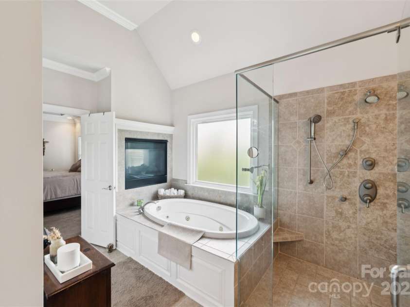 5518 Two Iron Drive, Matthews, NC 28104.  MLS# CAR4295354, YatesRealty ID 34084. 