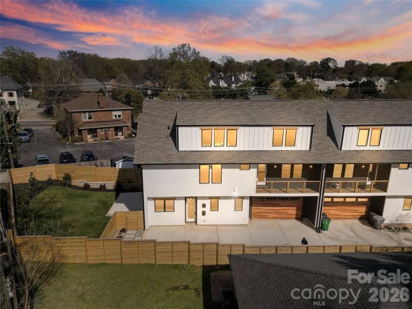 2117 Lombardy Circle, Charlotte, NC 28203.  MLS# CAR4344981, YatesRealty ID 34085. 