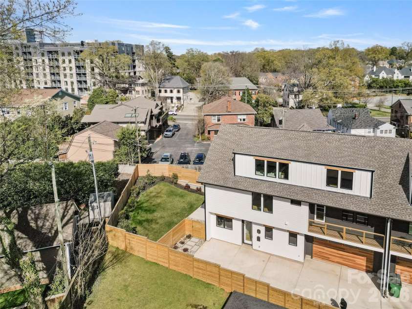 2117 Lombardy Circle, Charlotte, NC 28203.  MLS# CAR4344981, YatesRealty ID 34085. 