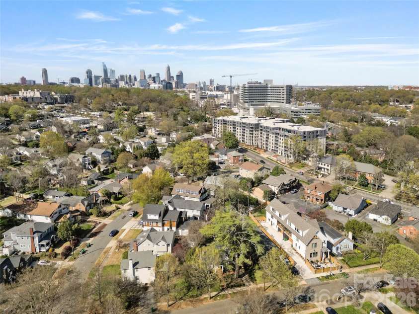 2117 Lombardy Circle, Charlotte, NC 28203.  MLS# CAR4344981, YatesRealty ID 34085. 