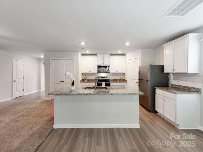 3026 Trailblazer Street, Charlotte, NC 28215.  MLS# CAR4295359, YatesRealty ID 34085. 