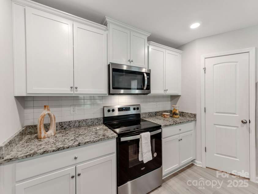 3026 Trailblazer Street, Charlotte, NC 28215.  MLS# CAR4295359, YatesRealty ID 34085. 