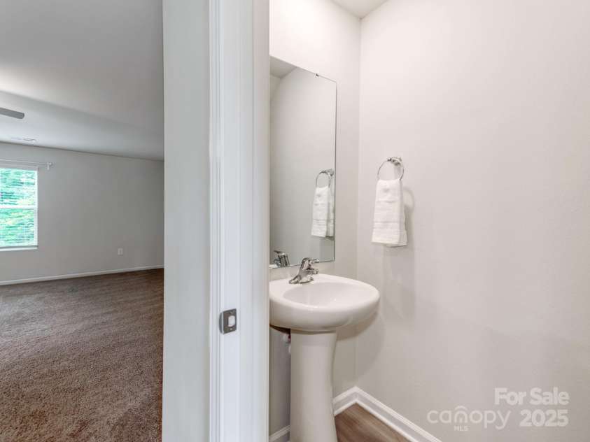 3026 Trailblazer Street, Charlotte, NC 28215.  MLS# CAR4295359, YatesRealty ID 34085. 