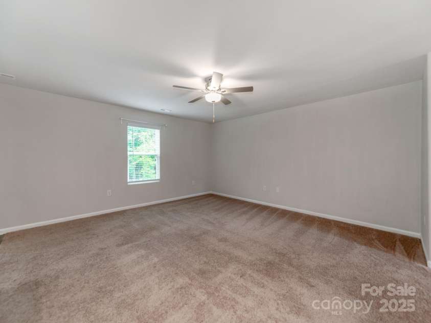3026 Trailblazer Street, Charlotte, NC 28215.  MLS# CAR4295359, YatesRealty ID 34085. 