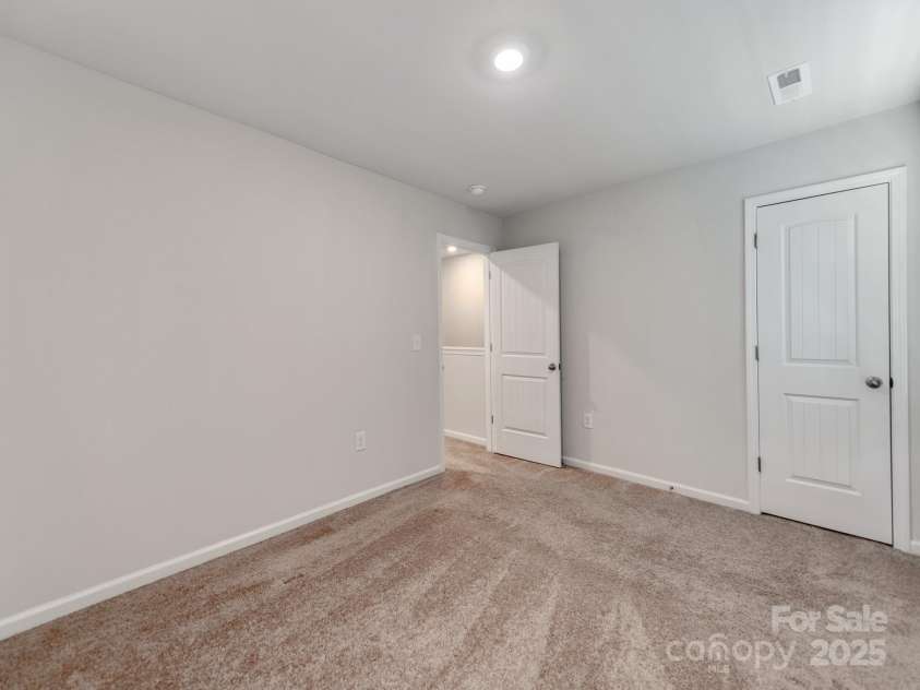 3026 Trailblazer Street, Charlotte, NC 28215.  MLS# CAR4295359, YatesRealty ID 34085. 