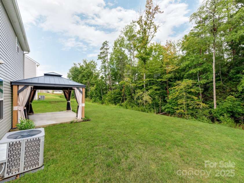 3026 Trailblazer Street, Charlotte, NC 28215.  MLS# CAR4295359, YatesRealty ID 34085. 