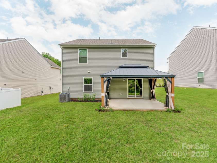 3026 Trailblazer Street, Charlotte, NC 28215.  MLS# CAR4295359, YatesRealty ID 34085. 
