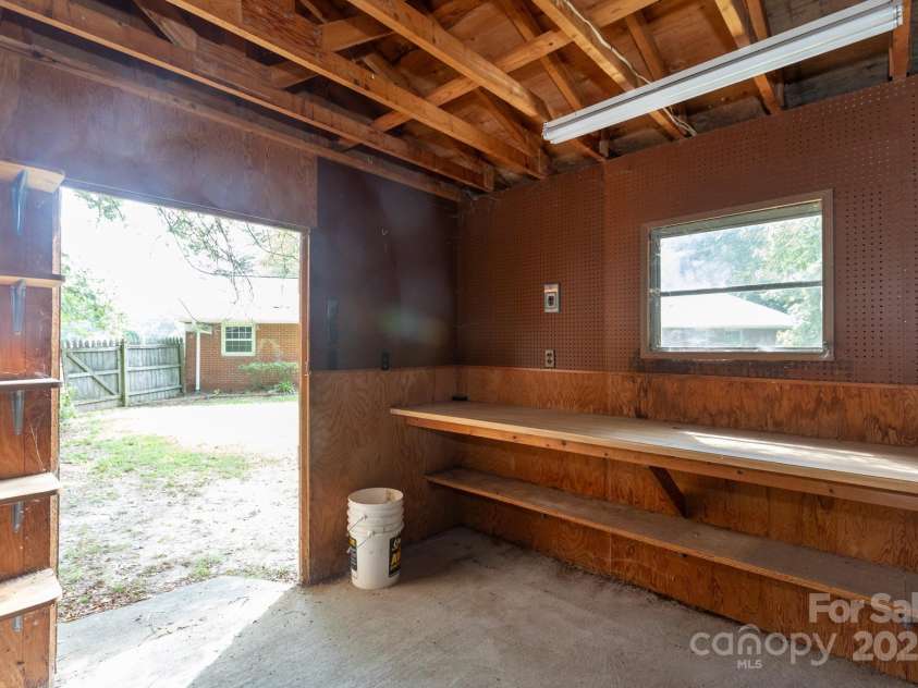 208 Victoria Circle, Kings Mountain, NC 28086.  MLS# CAR4295239, YatesRealty ID 34086. 