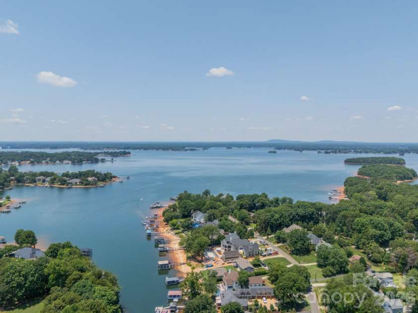 19533 Bustle Road, Cornelius, NC 28031.  MLS# CAR4376698, YatesRealty ID 34088. 