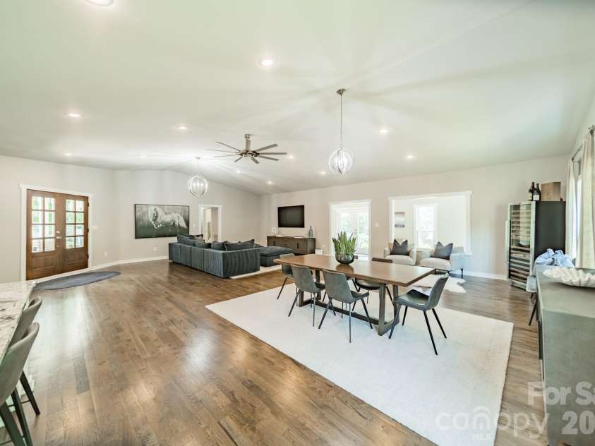 19533 Bustle Road, Cornelius, NC 28031.  MLS# CAR4376698, YatesRealty ID 34088. 
