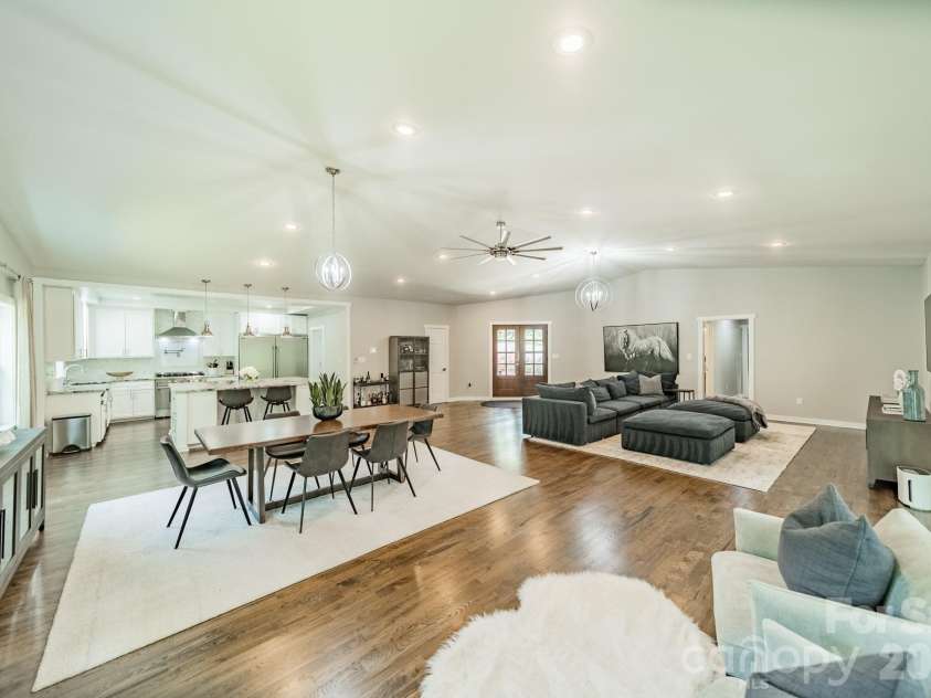 19533 Bustle Road, Cornelius, NC 28031.  MLS# CAR4376698, YatesRealty ID 34088. 
