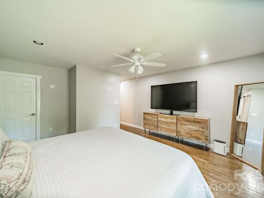 19533 Bustle Road, Cornelius, NC 28031.  MLS# CAR4376698, YatesRealty ID 34088. 