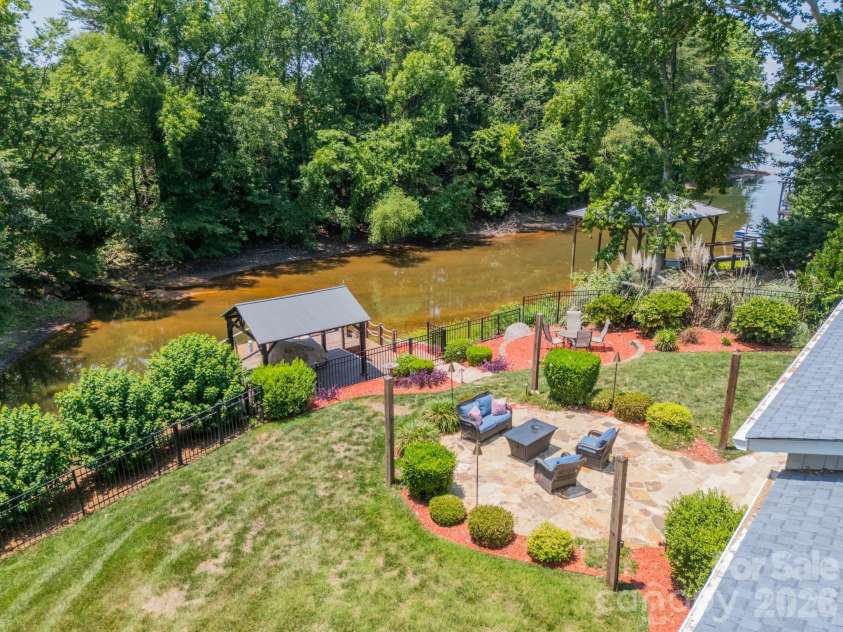 19533 Bustle Road, Cornelius, NC 28031.  MLS# CAR4376698, YatesRealty ID 34088. 