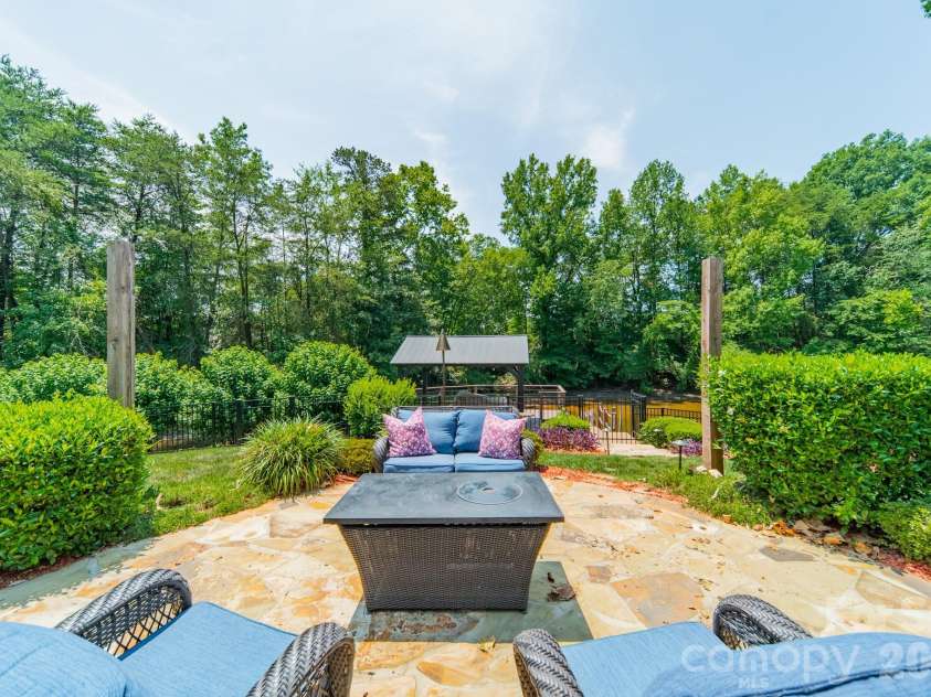 19533 Bustle Road, Cornelius, NC 28031.  MLS# CAR4376698, YatesRealty ID 34088. 
