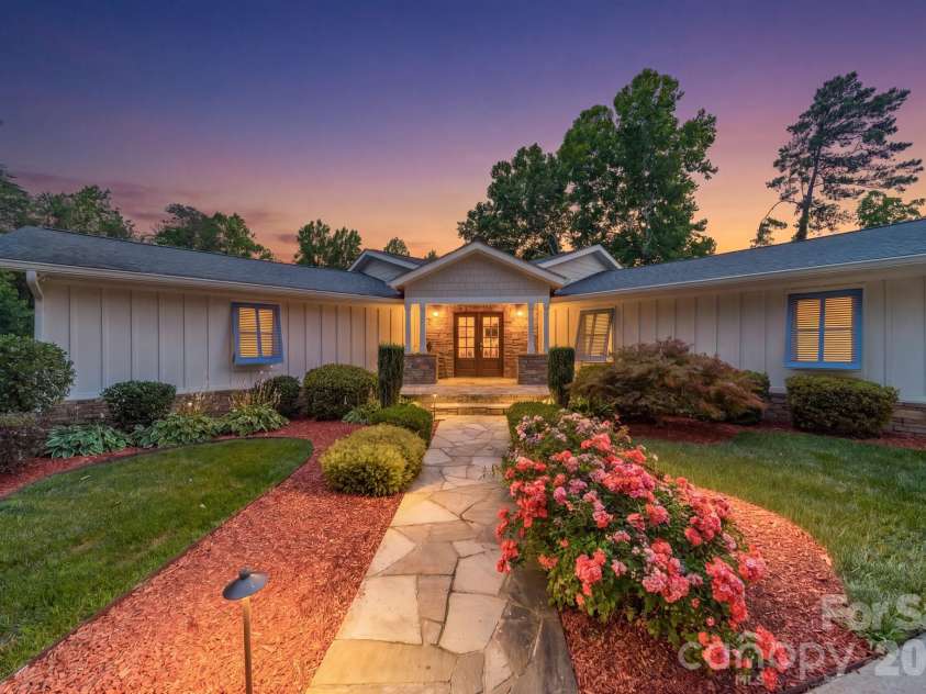 19533 Bustle Road, Cornelius, NC 28031.  MLS# CAR4376698, YatesRealty ID 34088. 
