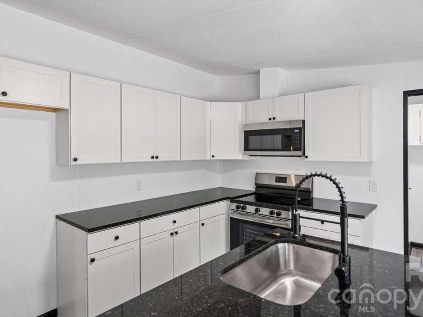 4277 Apex Drive, Maiden, NC 28650.  MLS# CAR4397194, YatesRealty ID 34089. 