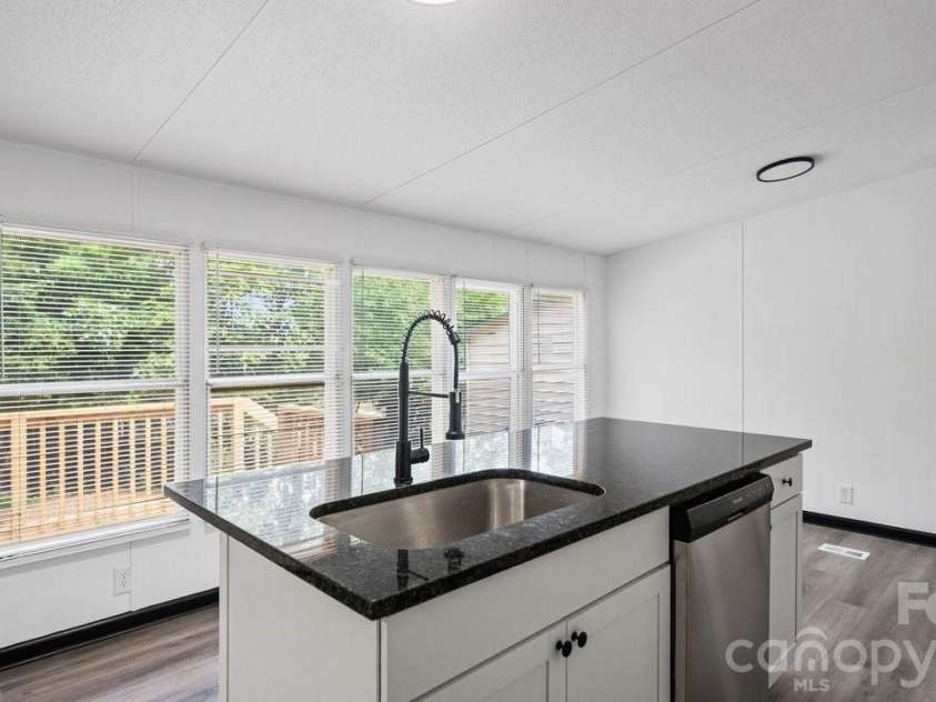 4277 Apex Drive, Maiden, NC 28650.  MLS# CAR4397194, YatesRealty ID 34089. 