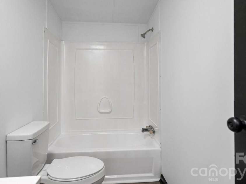4277 Apex Drive, Maiden, NC 28650.  MLS# CAR4397194, YatesRealty ID 34089. Hall Bathroom