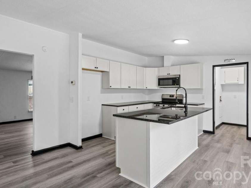 4277 Apex Drive, Maiden, NC 28650.  MLS# CAR4397194, YatesRealty ID 34089. Kitchen