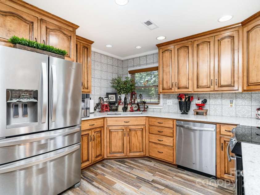 4710 Mooresville Road, Salisbury, NC 28147.  MLS# CAR4278299, YatesRealty ID 3409. 