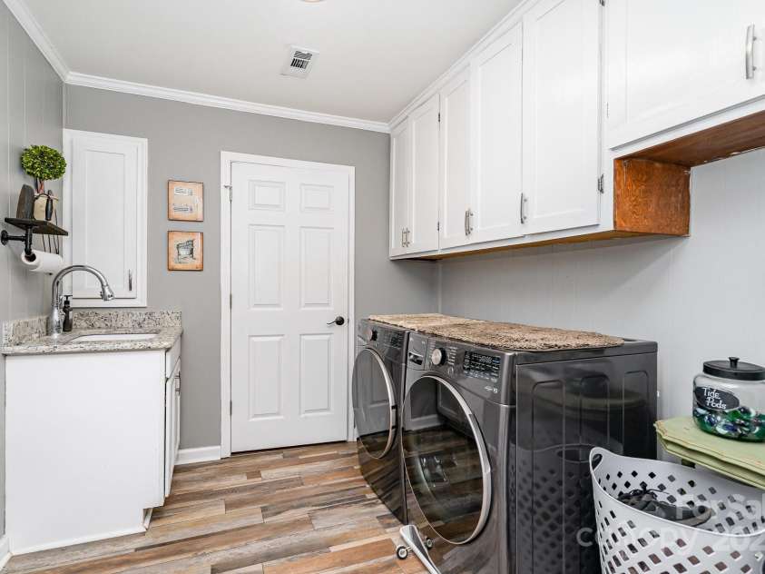 4710 Mooresville Road, Salisbury, NC 28147.  MLS# CAR4278299, YatesRealty ID 3409. 