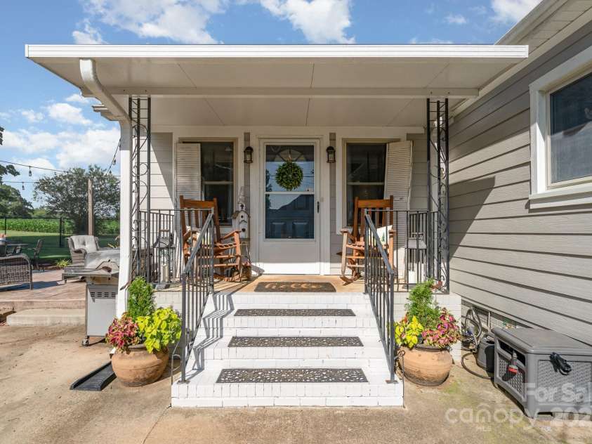 4710 Mooresville Road, Salisbury, NC 28147.  MLS# CAR4278299, YatesRealty ID 3409. 