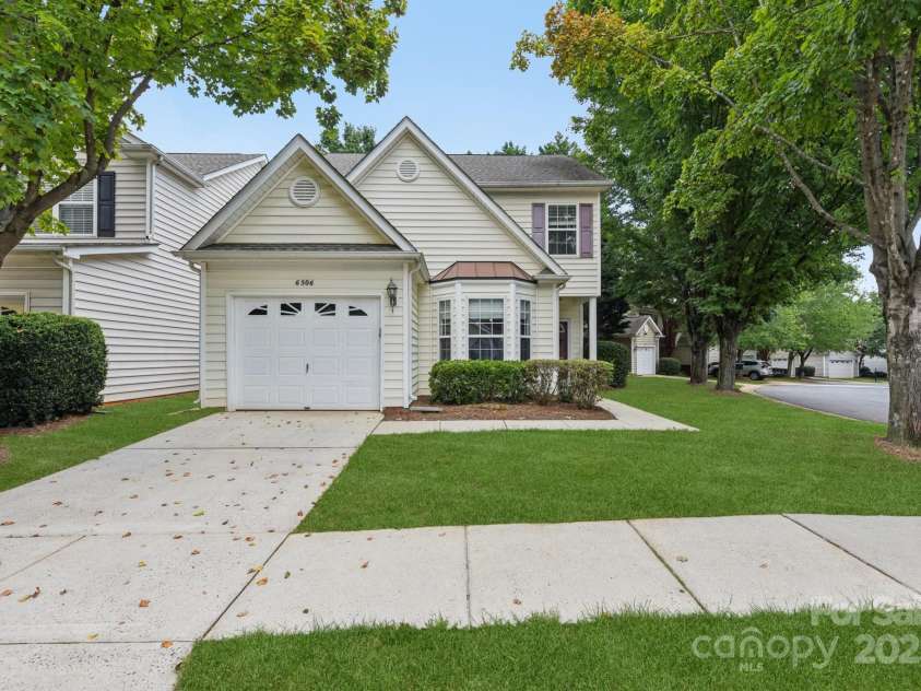 6506 Avonlea Court, Charlotte, NC 28269.  MLS# CAR4295222, YatesRealty ID 34090. 