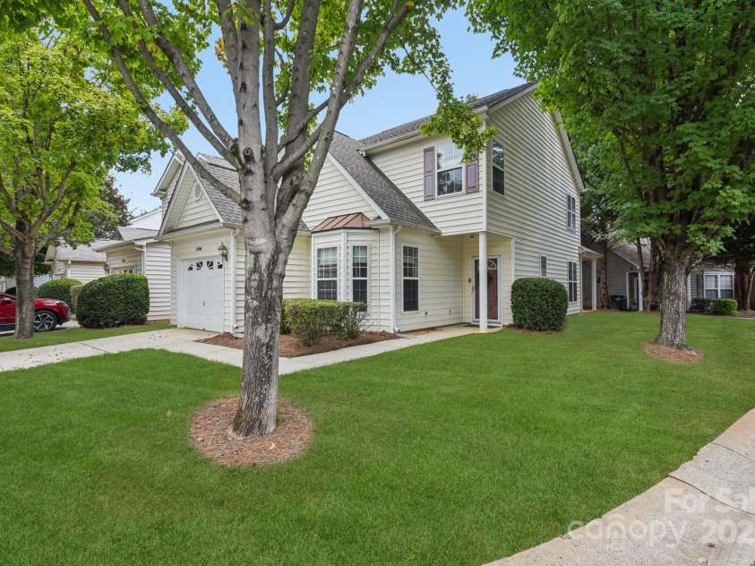 6506 Avonlea Court, Charlotte, NC 28269.  MLS# CAR4295222, YatesRealty ID 34090. 
