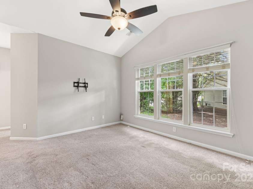 6506 Avonlea Court, Charlotte, NC 28269.  MLS# CAR4295222, YatesRealty ID 34090. 