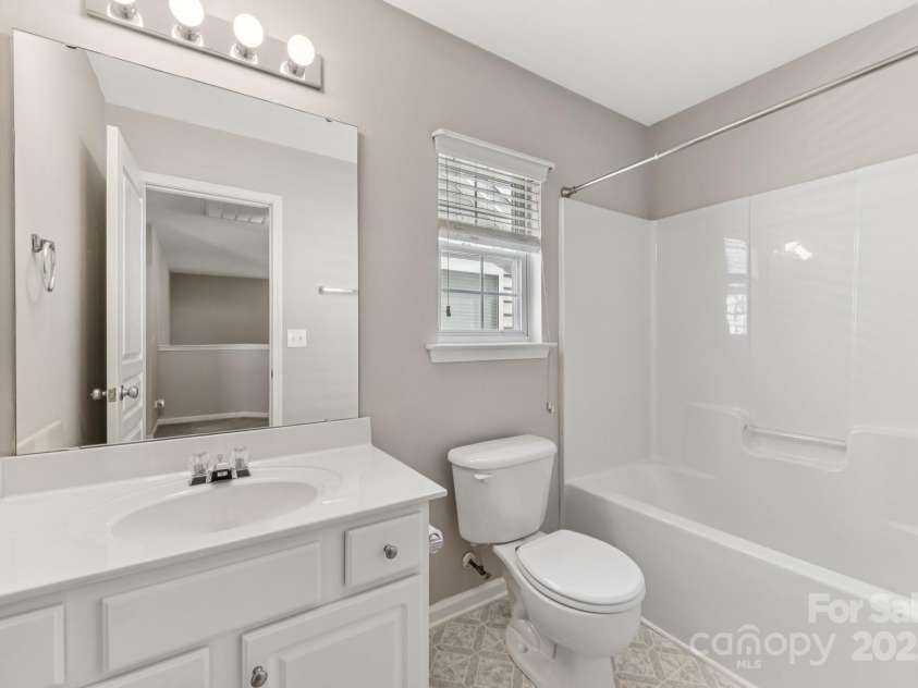 6506 Avonlea Court, Charlotte, NC 28269.  MLS# CAR4295222, YatesRealty ID 34090. 